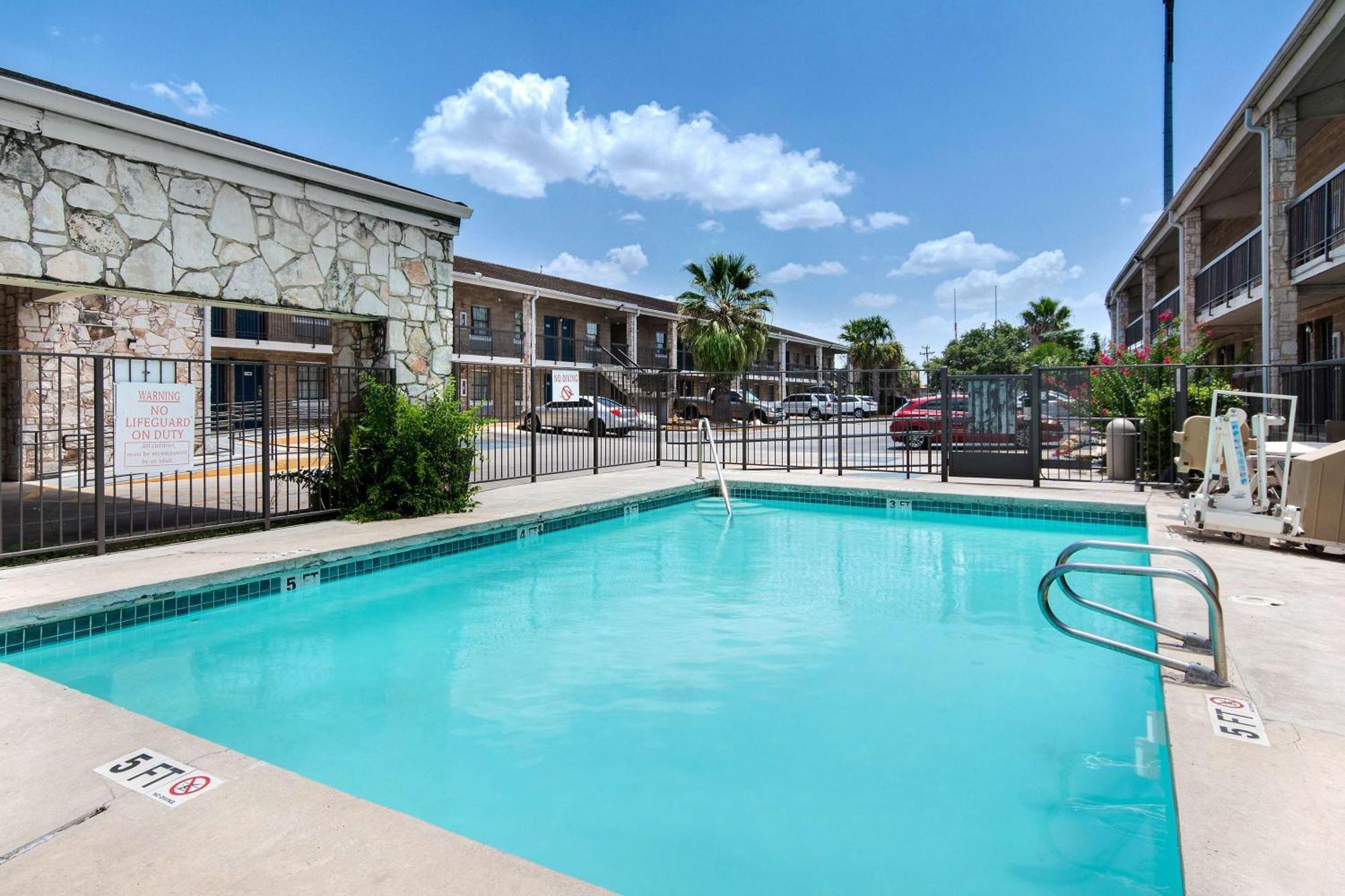 Motel 6-San Antonio, Tx - Northwest Medical Center Exterior photo